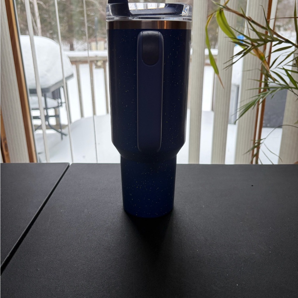 Stanley Blue Iris Speckled 40 oz Adventure Quencher Travel Mug with Handle - Picture 4 of 10